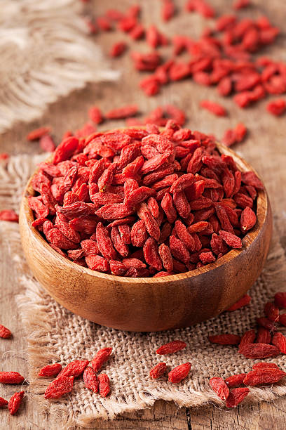 goji frutti di bosco - lycium chinese foto e immagini stock