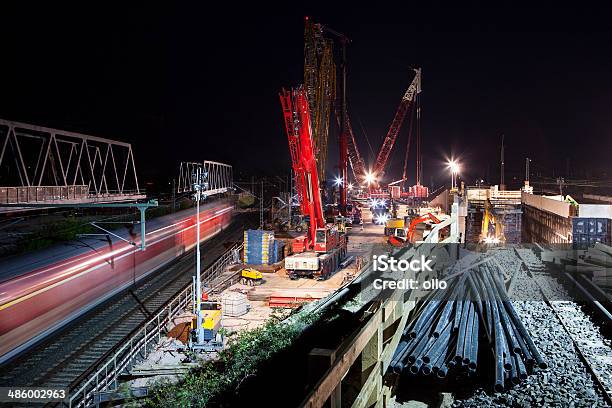 Grandes Sitio De Construcción Vías De Ferrocarril Foto de stock y más banco de imágenes de Andén de estación de tren - Andén de estación de tren, Anochecer, Arquitectura