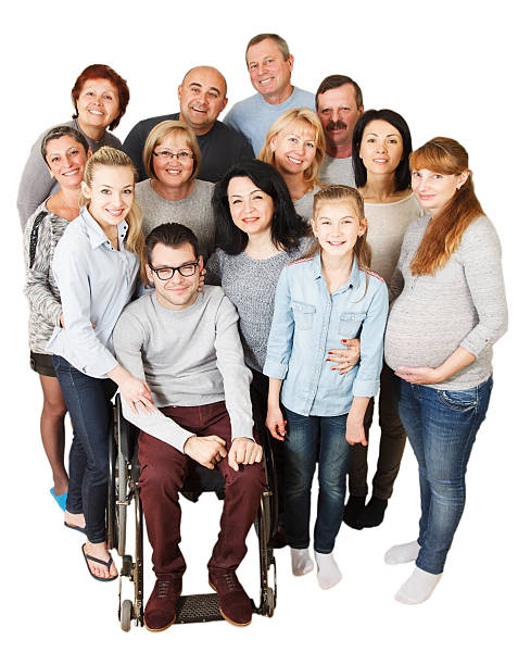 grande grupo de pessoas felizes a sorrir e abraçar. - senior adult wheelchair community family imagens e fotografias de stock