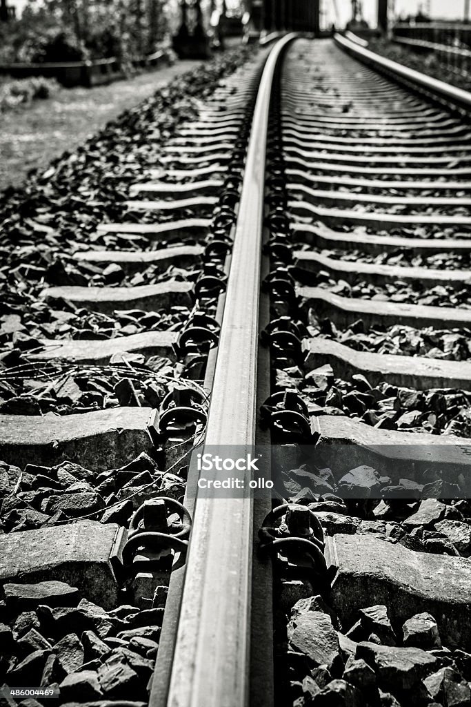 Vía de tren; Contraluz - Foto de stock de Acero libre de derechos