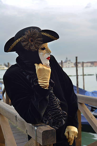 美しい装飾的な男性のポートレート、ベニスのカーニバルマスク - mythology venice italy carnival mask ストックフォトと画像