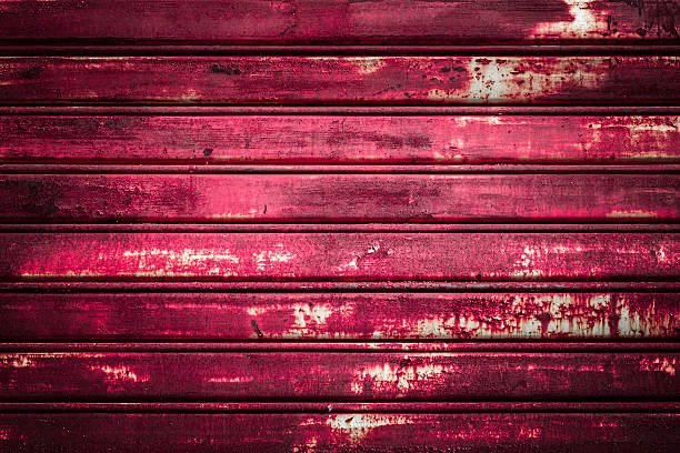 ruggine rosa scuro - rusty metal textured rust foto e immagini stock