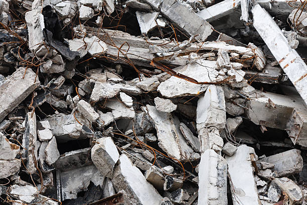 zniszczony budynek i gruz - bombing city earthquake disaster zdjęcia i obrazy z banku zdjęć
