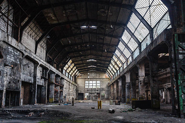 istock Old abandoned factory hall, industrial background 486033448