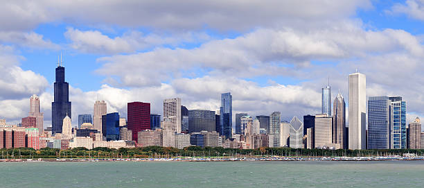 istock Chicago skyline over Lake Michigan 486099137