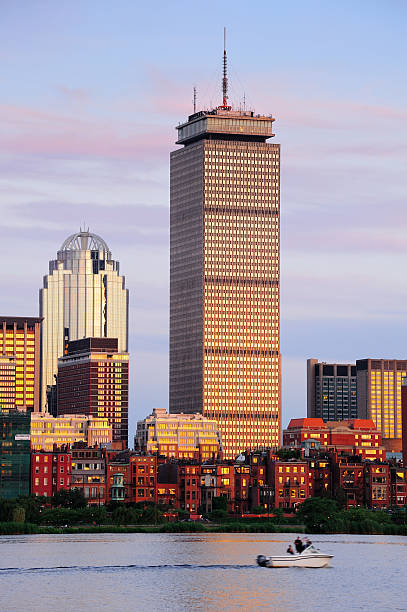edificios de la ciudad de boston - boston skyline charles river blue fotografías e imágenes de stock