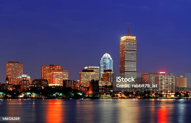 Boston Fiume Charles - Fotografie stock e altre immagini di Prudential Tower - Prudential Tower, Massachusetts, Albero