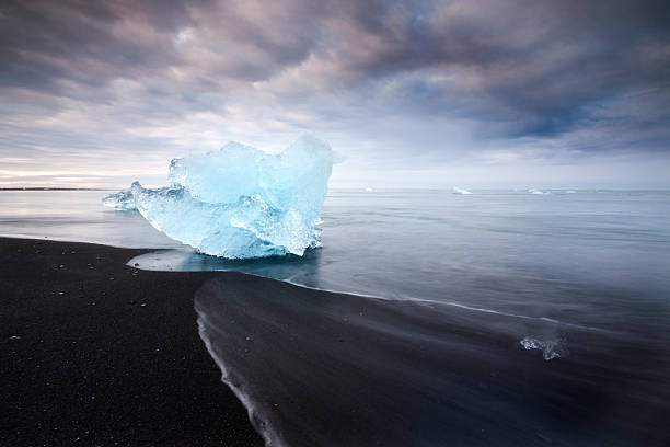 iceberg. - skaftafell national park stockfoto's en -beelden