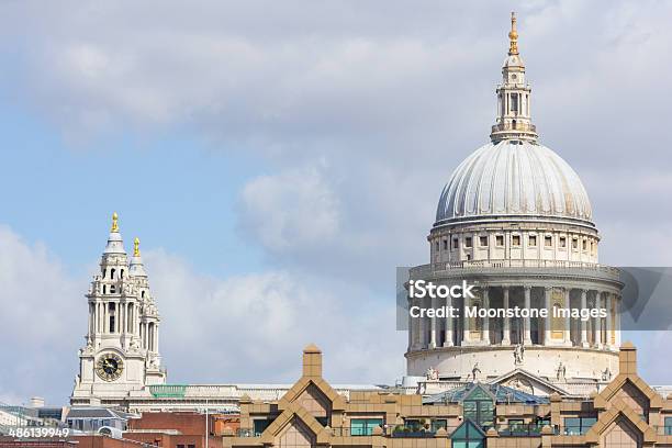 St Pauls Cathedral In London England Stockfoto und mehr Bilder von Architektonisches Detail - Architektonisches Detail, Architektur, Außenaufnahme von Gebäuden