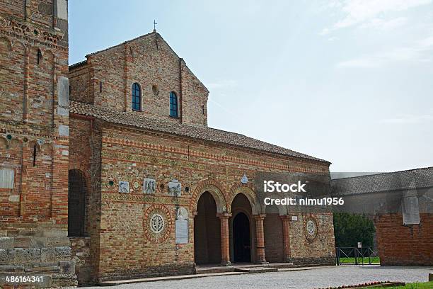 Abbazia Di Pomposa Abbazia Di Pomposa Ferrara Italia - Fotografie stock e altre immagini di Abbazia