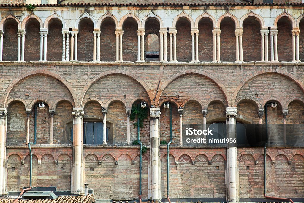 Seitenansicht des Ferrara Kathedrale (Region Emilia-Romagna, Italien) - Lizenzfrei Altstadt Stock-Foto