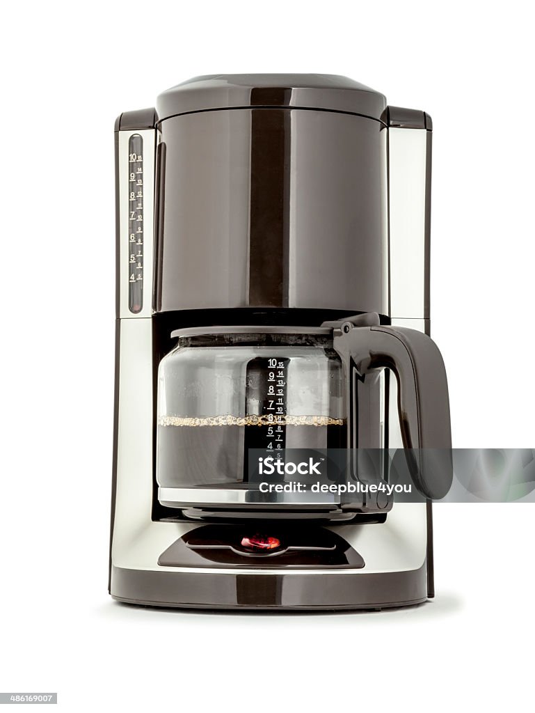 Kaffeemaschine mit frisch gebrühtem Kaffee, isoliert - Lizenzfrei Kaffeemaschine Stock-Foto