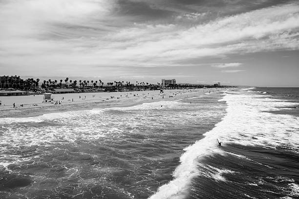 Black and white minimalist photo of Venice Beach in the early morning