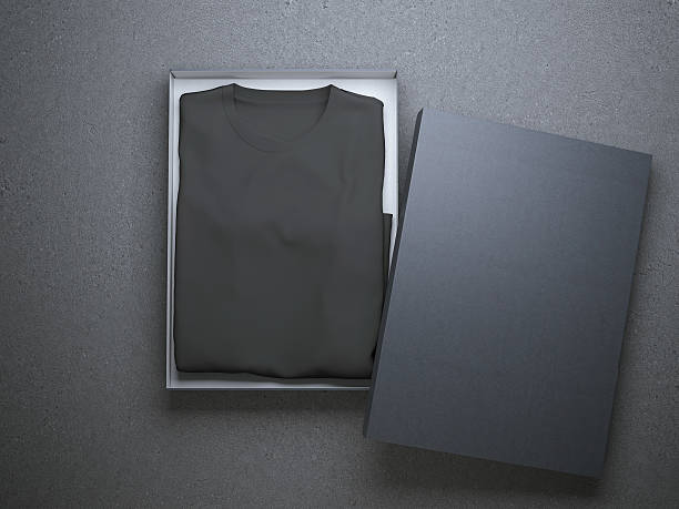 istock Black t-shirt in a nice cardboard packaging 486199792