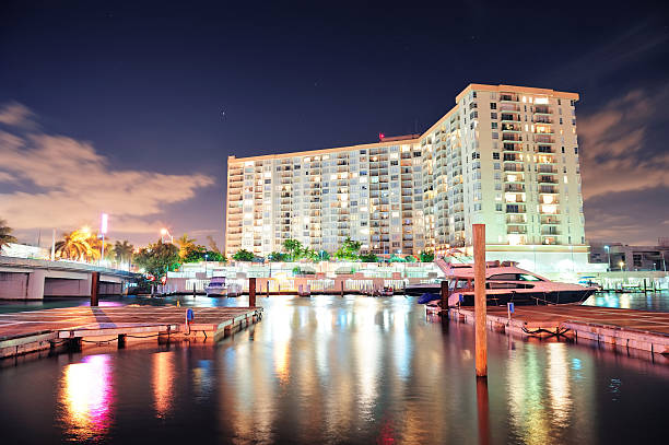 istock Miami south beach street 486235459