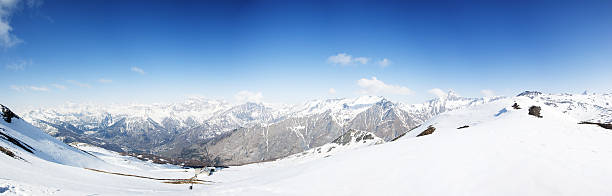 istock Panoramic view of Italian Alps 486235571