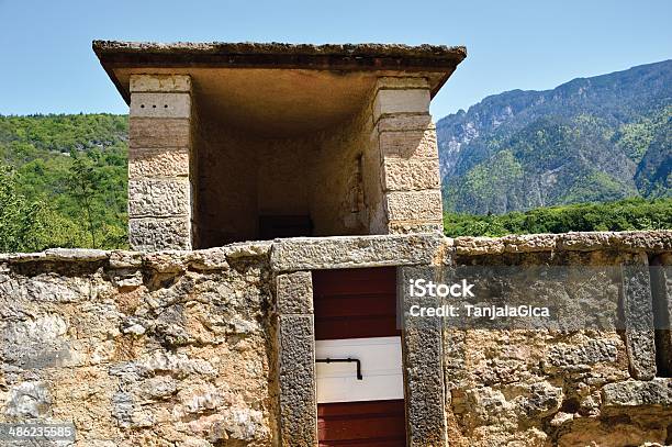 Thun Castillo Palace En Trento Italia Foto de stock y más banco de imágenes de Academia militar Citadel - Academia militar Citadel, Aire libre, Alfil