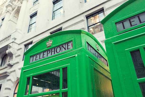 cabine telefônica - coin operated pay phone telephone communication - fotografias e filmes do acervo