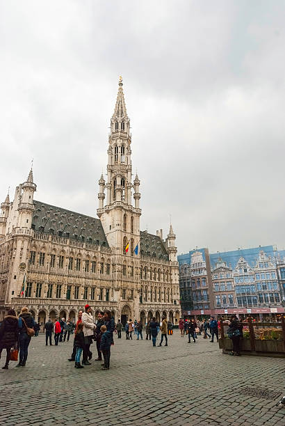 piazza principale di bruxelles e la city hall - brussels belgium arranging majestic foto e immagini stock