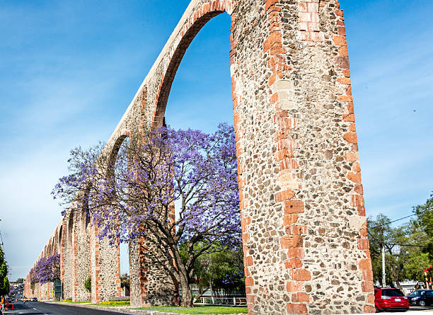 istock Avenida los Arcos Queretaro Mexico 486258897