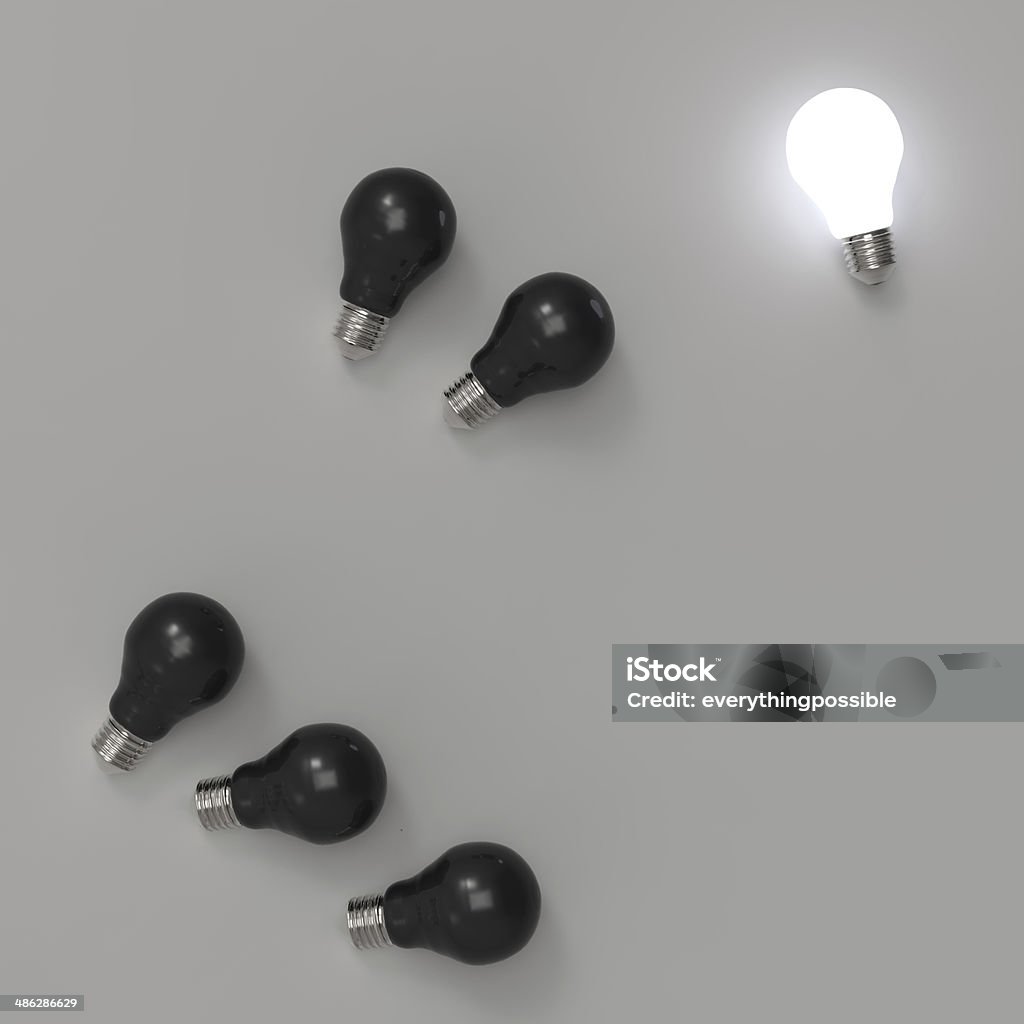 3 d lampadina crescendo in piedi fuori - Foto stock royalty-free di Affari