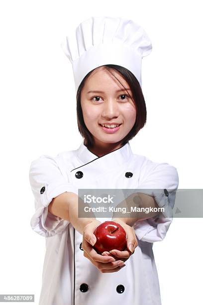 Chef Segurando A Maçã - Fotografias de stock e mais imagens de Adulto - Adulto, Alimentação Saudável, Comida
