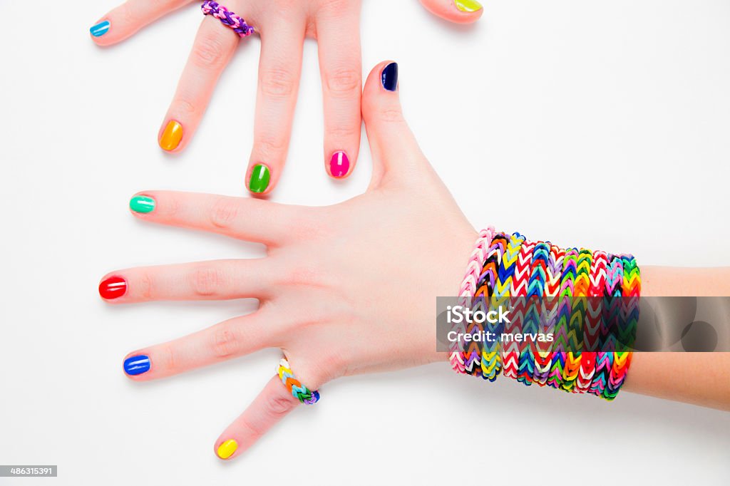 Webstuhl Armbänder.  Junge Mode-Konzept - Lizenzfrei Accessoires Stock-Foto