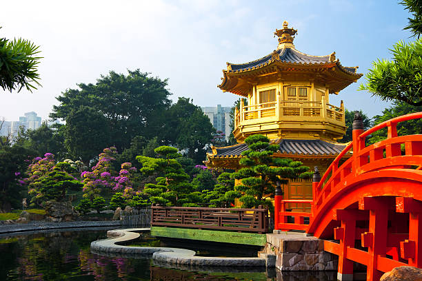 gartens nan lian hong kong - golden temple stock-fotos und bilder