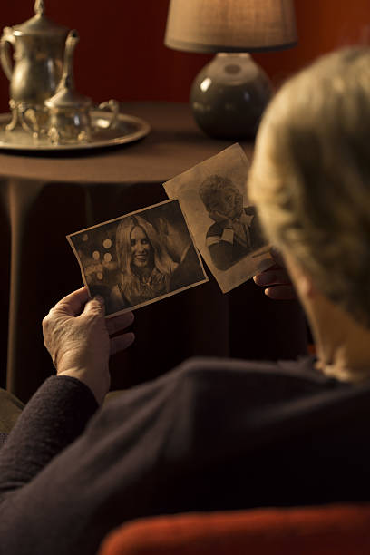 istock Watching photos of the relatives 486333300