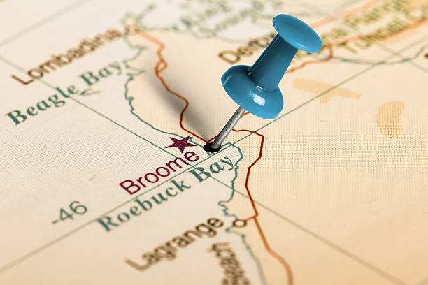 local de broome. blue pin no mapa. - broome - fotografias e filmes do acervo