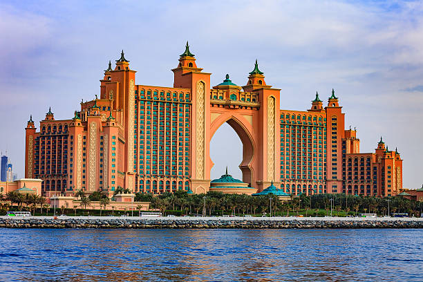 atlantis, palm, luksusowy hotel w dubai, zjednoczone emiraty arabskie - atlantis the palm zdjęcia i obrazy z banku zdjęć