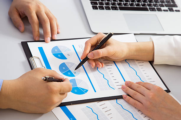 istock Businesswoman explaining a financial plan to colleague 486367726