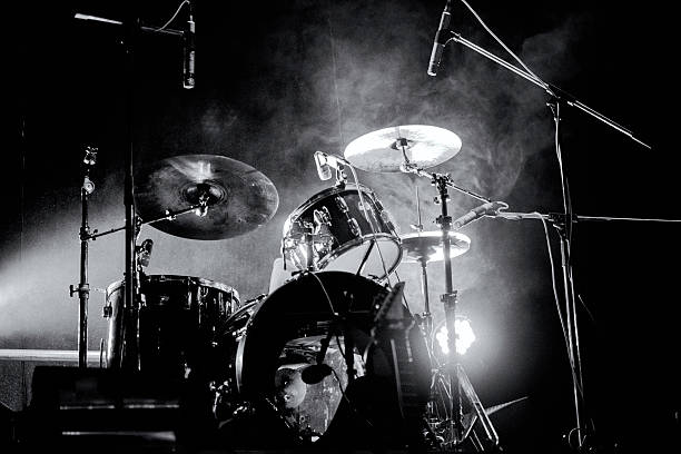 Drum кit Drum кit on the stage. drum percussion instrument photos stock pictures, royalty-free photos & images