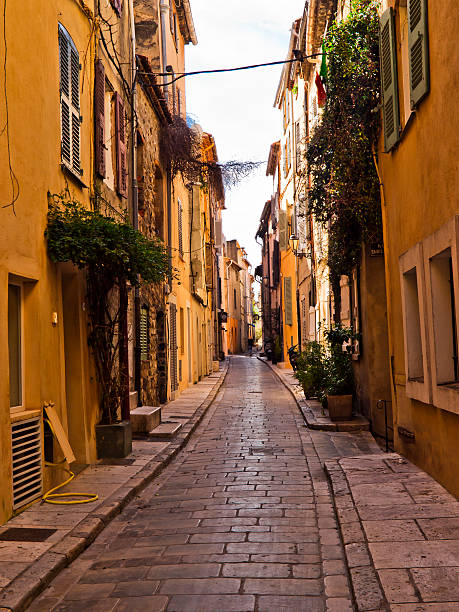 istock the streets of Saint-Tropez 486403810