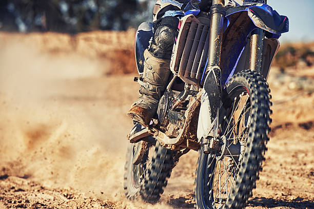 この dirtbike は、poundin'kickin'では、 - motor racing track motorcycle sports race competition ストックフォトと画像