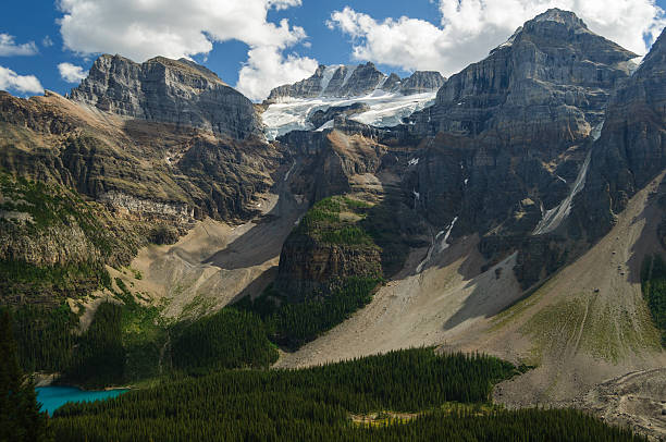 istock Moraine Lake Banff Canada Naitonal Park sunny 486474354