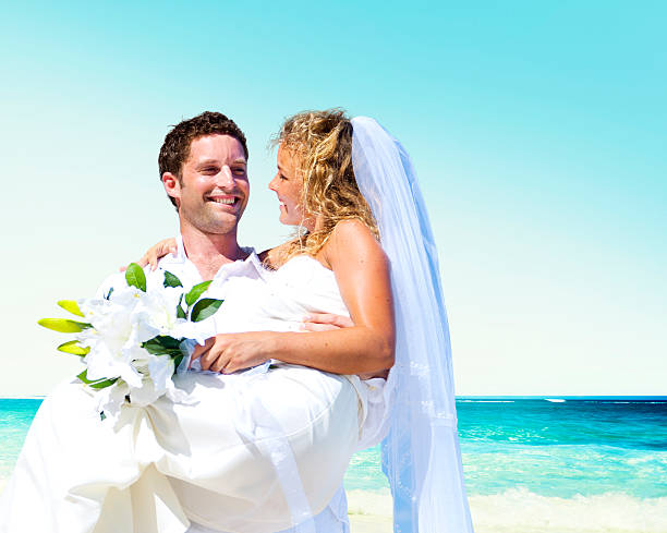 istock Honeymoon Couple Romantic Summer Beach Concept 486475356