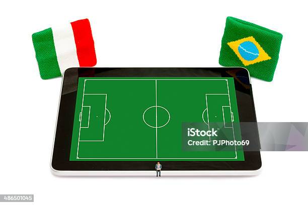 Fußball Events Auf Tablet Pc Stockfoto und mehr Bilder von Aktivitäten und Sport - Aktivitäten und Sport, Ausrüstung und Geräte, Berührungsbildschirm