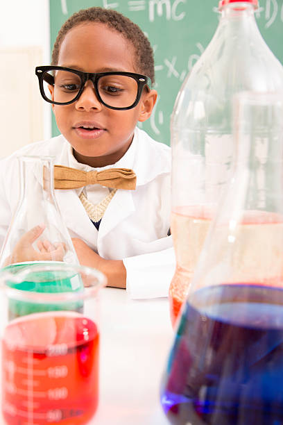 istock Education: School children in science class. Chemistry. 486505102