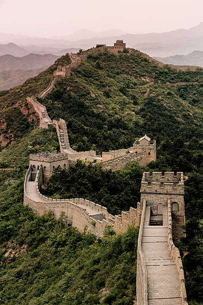 great wall of china - chinesische mauer stock-fotos und bilder