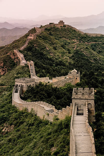 grande muraglia cinese - fence hill mountain range mountain foto e immagini stock