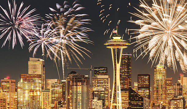 花火は、国民の祝日でシアトル - space needle ストックフ��ォトと画像