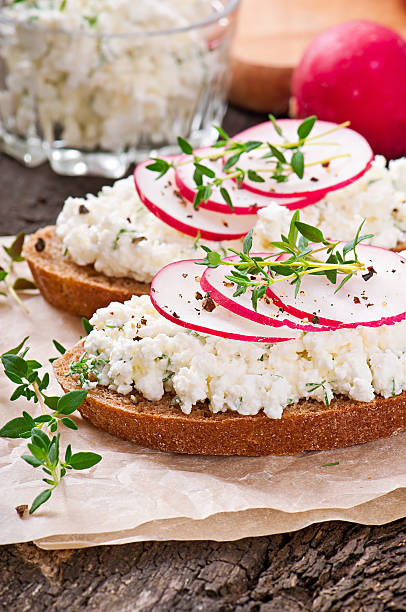 istock Sandwich with cottage cheese, radish, black pepper and thyme 486521255