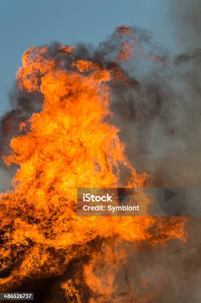 Огненный Взрыв — стоковые фотографии и другие картинки Аварии и катастрофы - Аварии и катастрофы, Ад, Без людей