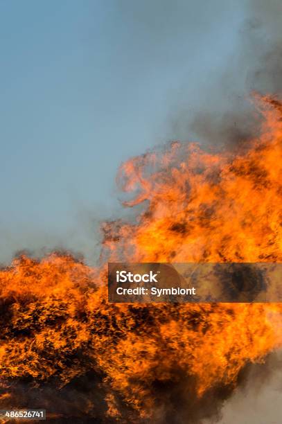 Огненный Взрыв — стоковые фотографии и другие картинки Аварии и катастрофы - Аварии и катастрофы, Ад, Без людей