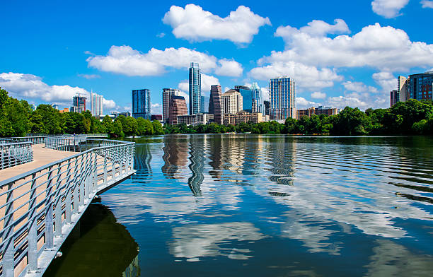 azul pearl austin texas central hill país maiúscula cidade de 2015 - town imagens e fotografias de stock