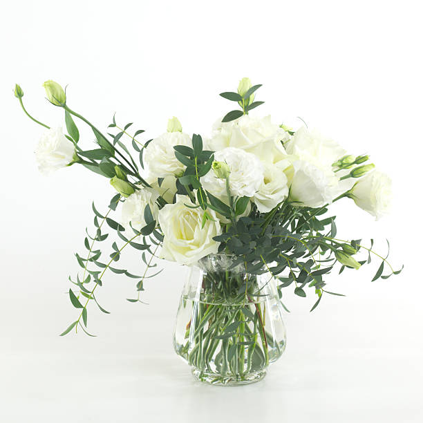 istock flowers in vase isolated. 486561056