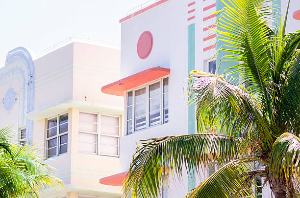 istock Art deco buildings with palm trees at Miami Ocean Drive 486565598