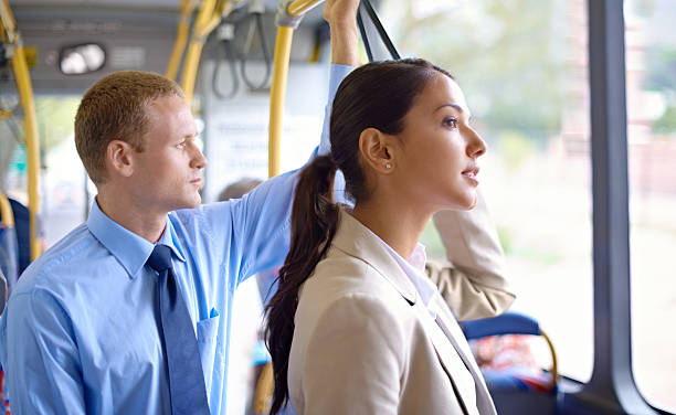 dirigindo o autocarro em estilo - bus riding public transportation businessman imagens e fotografias de stock