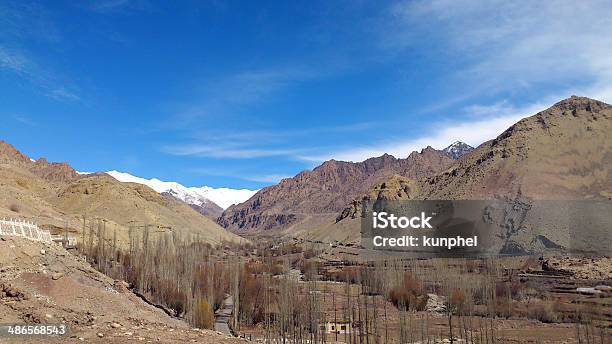 Ladakh Paisaje Foto de stock y más banco de imágenes de Aire libre - Aire libre, Altiplanicie, Arena